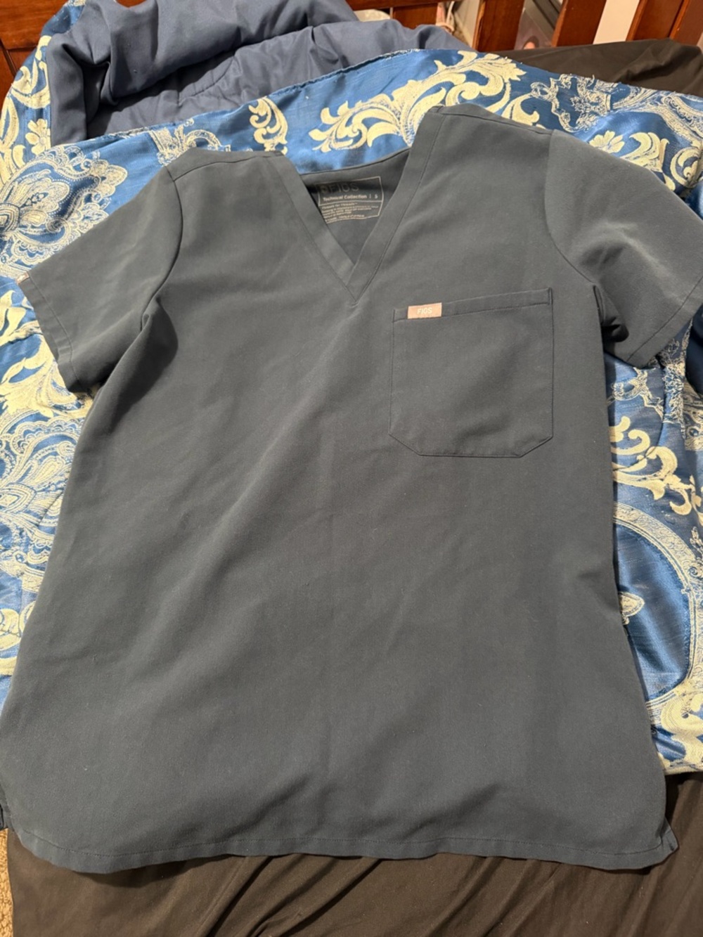 Figs Women’s Dark Harbor V-Neck Scrub Top